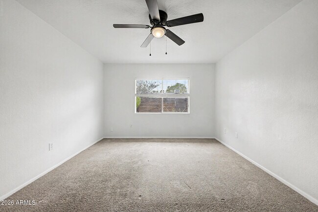 Building Photo - 1134 W Hermosa Dr