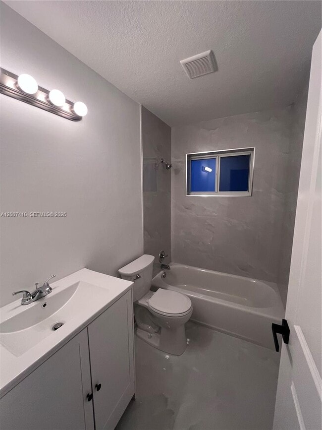 Building Photo - 10058 SW 156th Ct