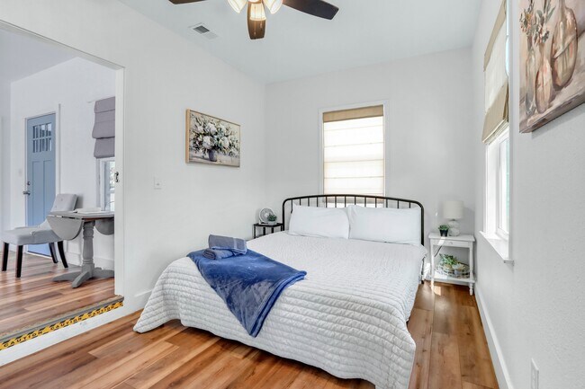 Building Photo - 569 Wright Ave