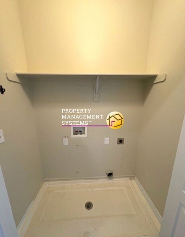 Building Photo - 3 Bedroom Townhome in Layton!