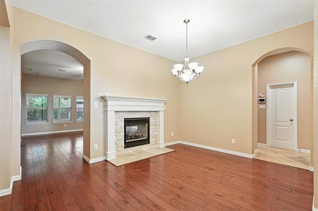 Building Photo - 3011 Clear Springs Dr