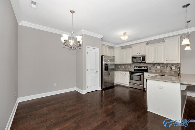 Building Photo - 74 NW Moore Farm Cir