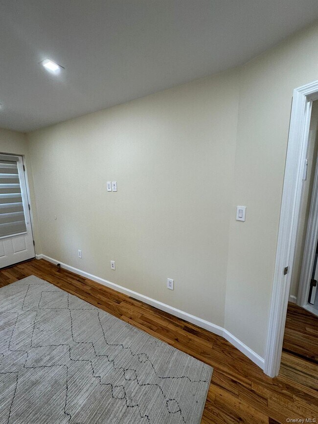 Building Photo - 4-23 Beach 9th St