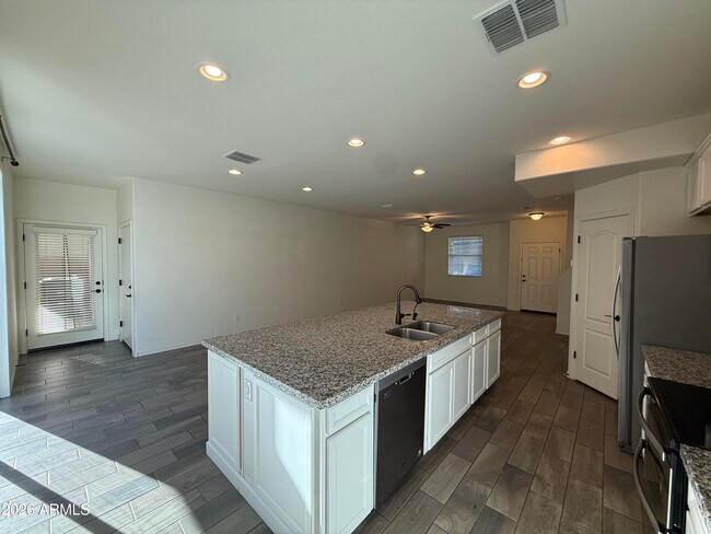 Building Photo - 4377 E Toledo St