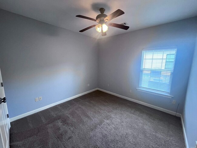 Building Photo - 516 Crepe Myrtle Loop