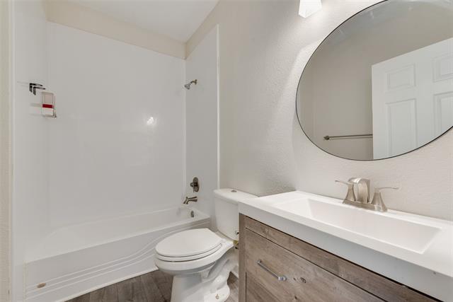 Building Photo - 4410 Commerce St