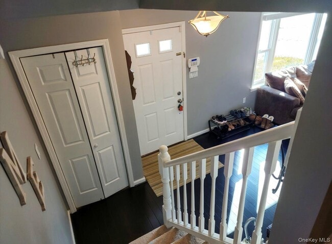 Building Photo - 104 Zugibe Ct