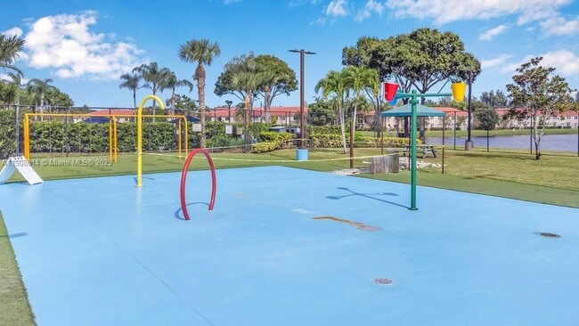 Building Photo - 6313 Paradise Cove