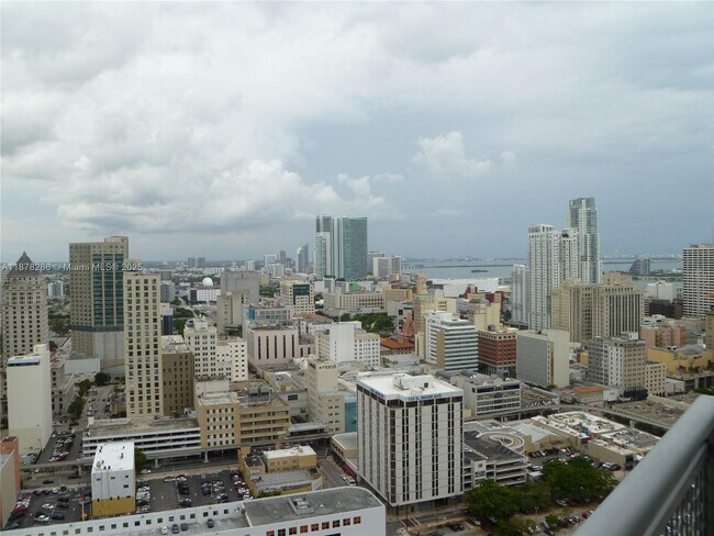 Building Photo - 350 S Miami Ave
