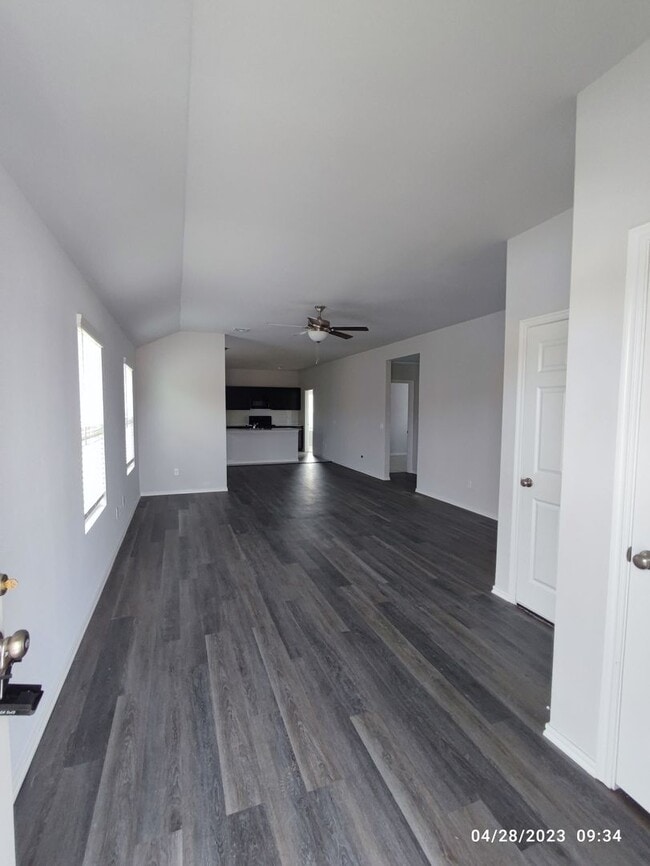 Building Photo - 2919 Slider Ct