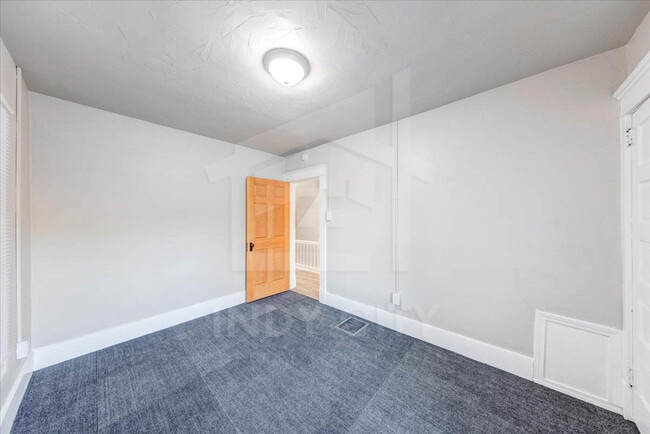 Building Photo - 622 N Mulberry St