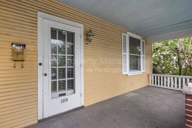 Building Photo - 1310 Greycourt Ave