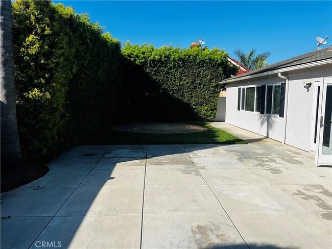 Building Photo - 21901 Summer Cir