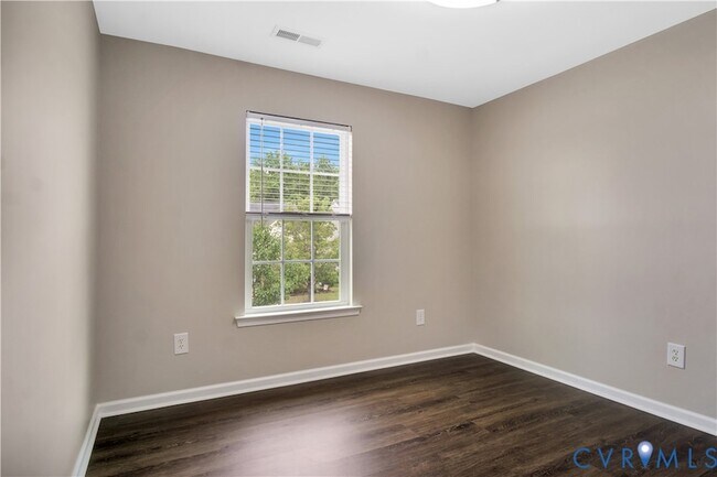 Building Photo - 10868 White Dogwood Dr