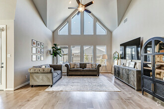 Building Photo - 31430 Vineyard Creek Dr