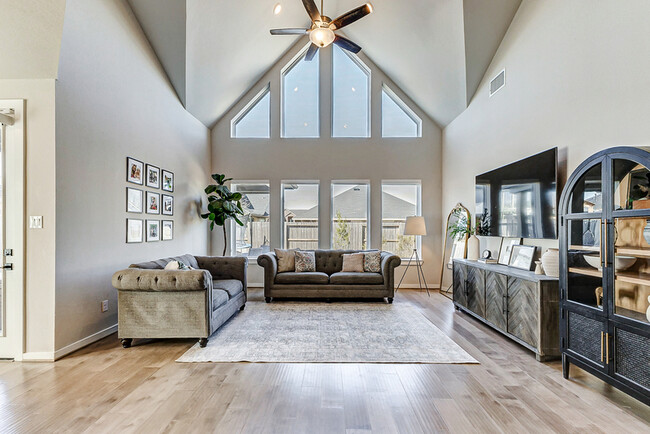 Primary Photo - 31430 Vineyard Creek Dr