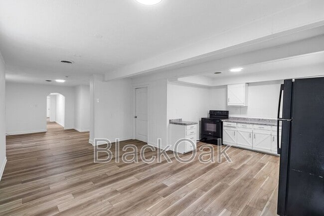 Building Photo - 1803 E Market St