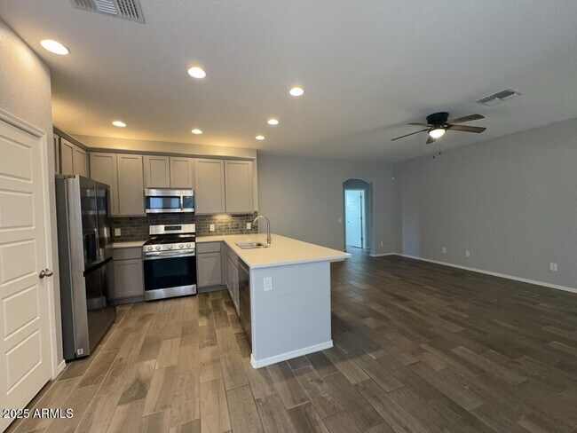 Building Photo - 3828 Big Bend St