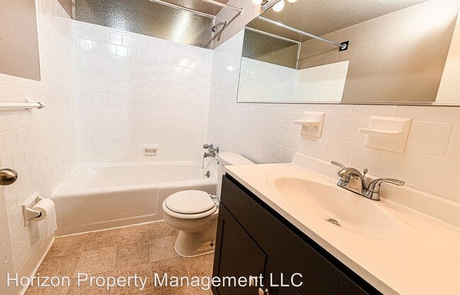 Building Photo - 6103-6107 Bellona Ave