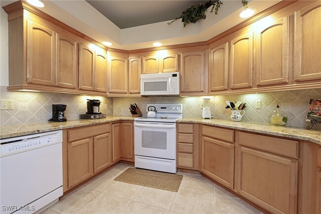 Building Photo - 27091 Flamingo Dr