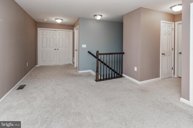 Building Photo - 27 Braeburn Dr