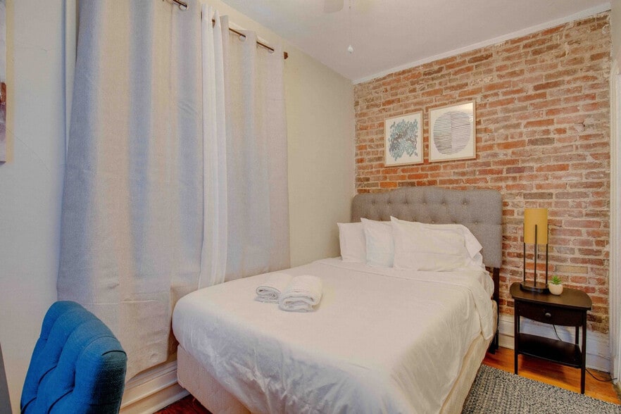 Building Photo - 11 Grove St