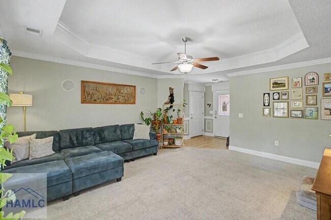 Building Photo - 220 Jackson Ave NE