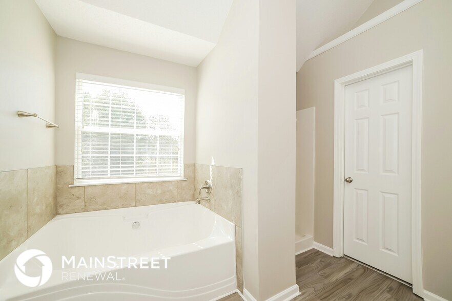 Building Photo - 6801 Fireside Ln