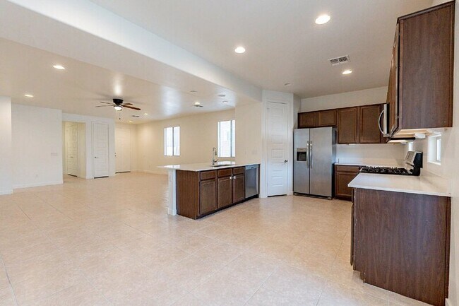 Building Photo - 3742 S 64th Dr