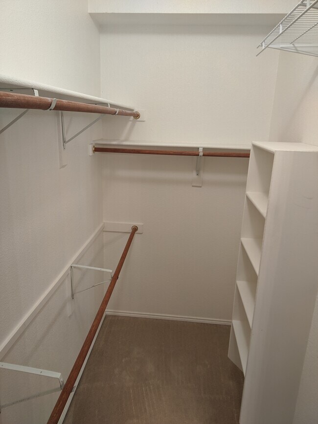 Building Photo - 5016 Springflower Dr