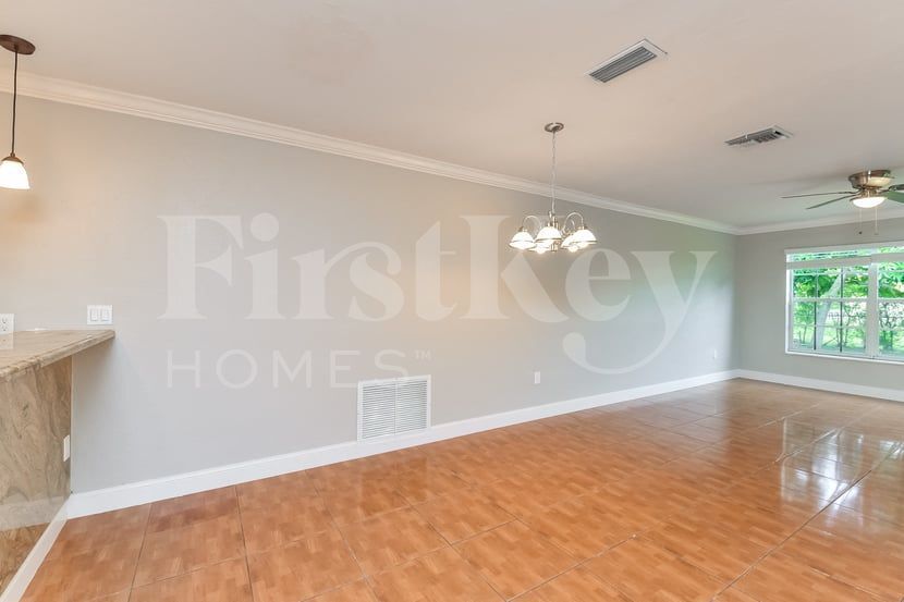 Building Photo - 16941 SW 119th Ct