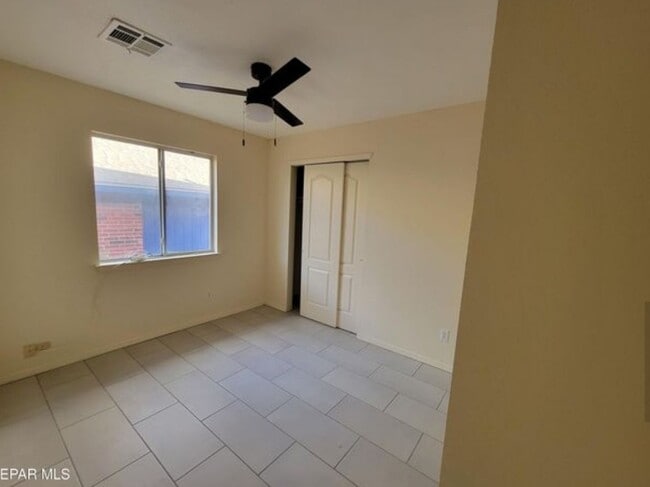 Building Photo - 12492 Wendy Reed Dr