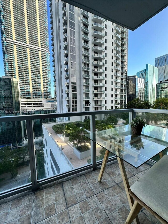 Building Photo - 1050 Brickell Ave