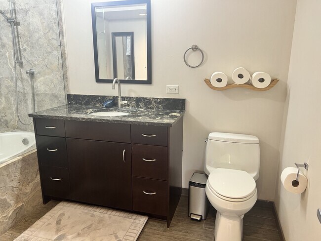 Building Photo - 904 Kupulau Dr