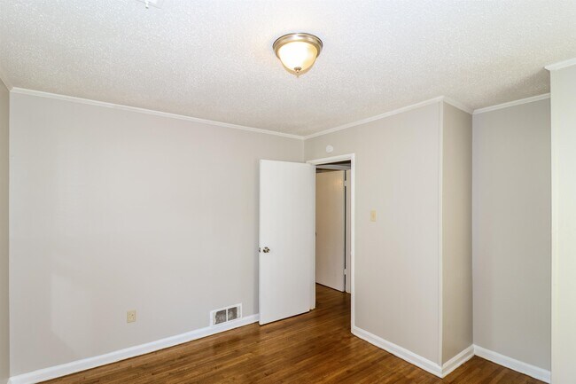 Building Photo - 4815 Marcel Ave