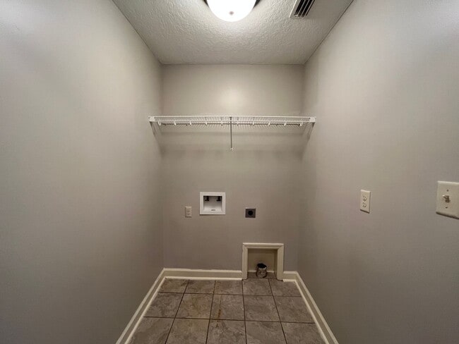 Building Photo - 4136 Bright Creek Rd