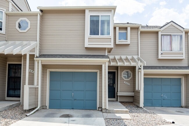 Building Photo - 3441 Atlantic Dr