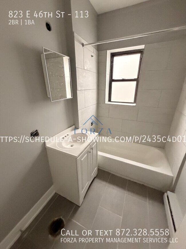 Building Photo - 823 E 46th St