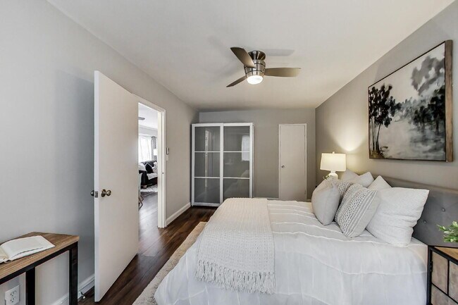 Building Photo - 1303 N Ode St