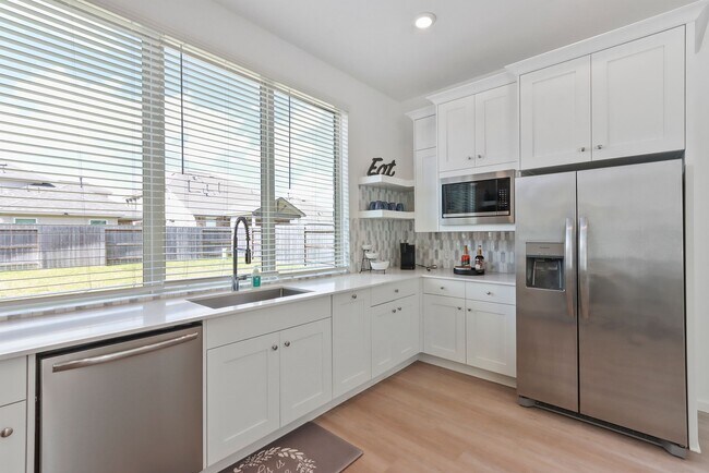 Building Photo - 15023 Marston Grv Dr