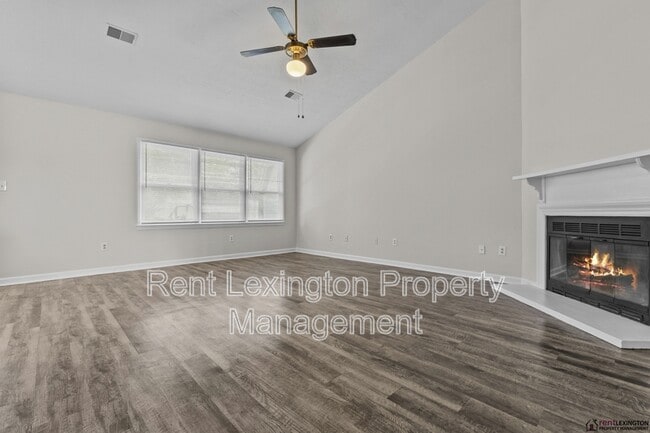 Building Photo - 3424 Promenade Dr