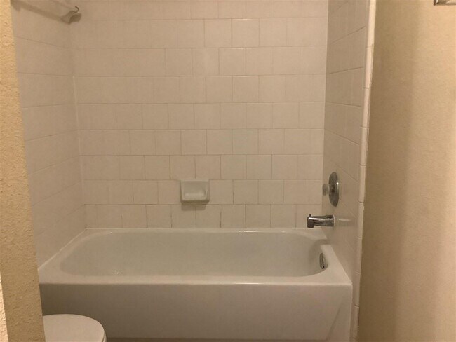 Building Photo - 14502 Heron Marsh Dr