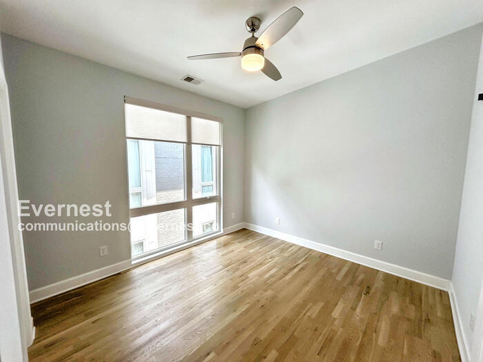 Building Photo - 1930 Herman St