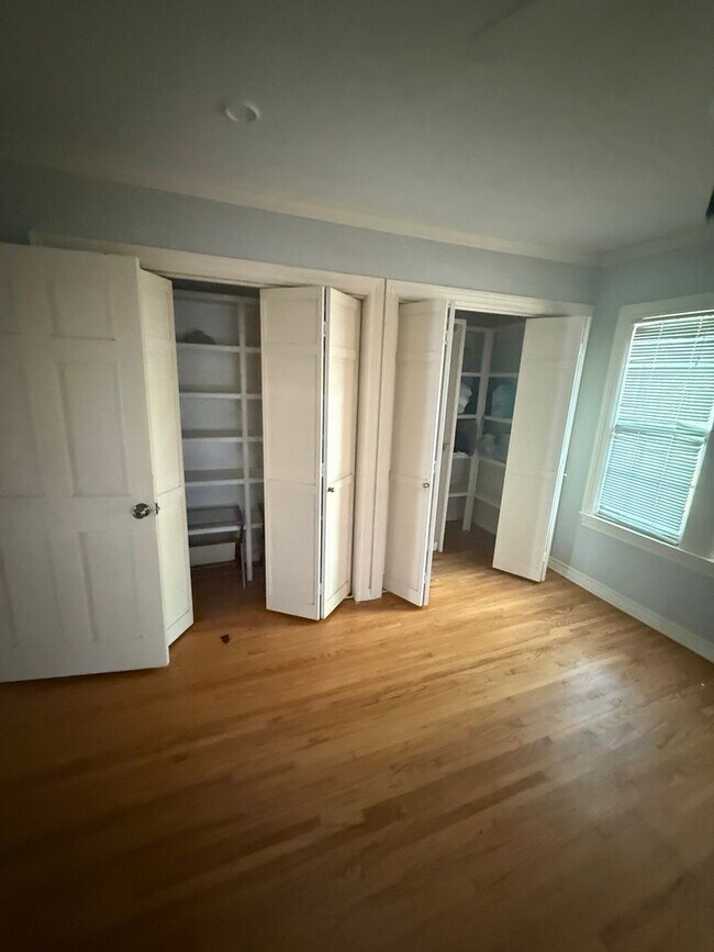 Building Photo - Better Photos Coming Soon! Charming Midtown Retreat with Office/Extra Bedroom, Hardwood Floors an...