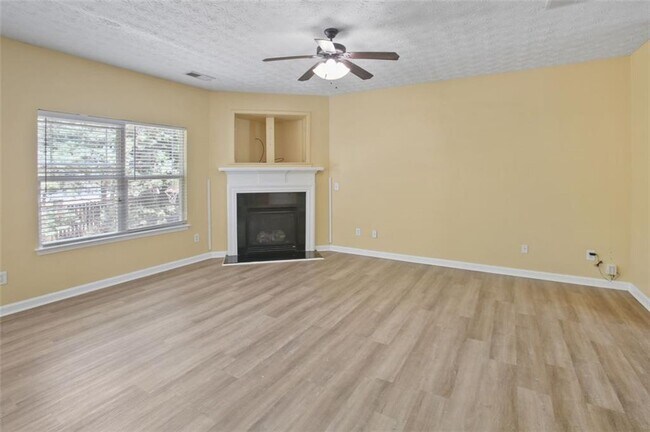 Building Photo - 5078 McEver View Dr