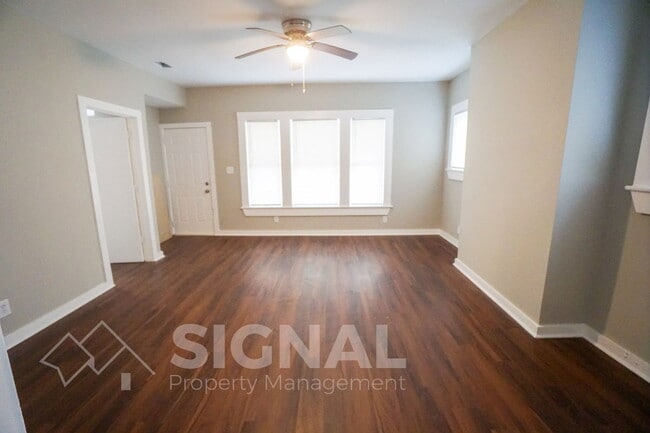 Building Photo - 3845 36th Ave N