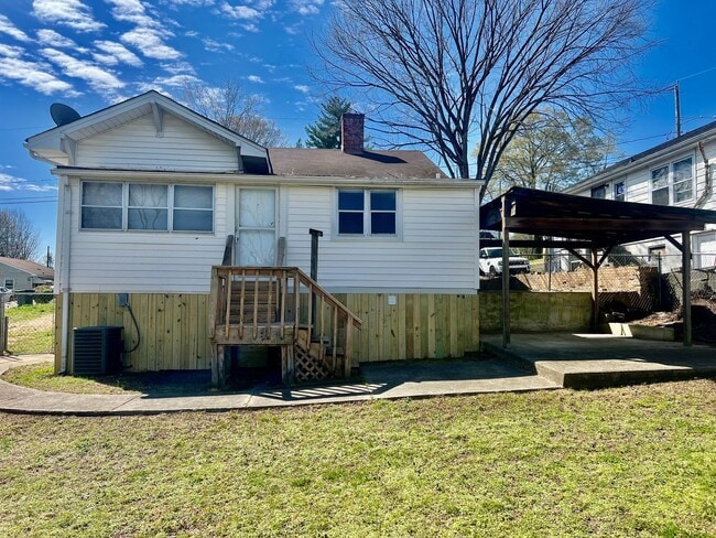 Building Photo - Welcome to this charming 2 bedroom, 1 bathroom home in Gastonia, NC.