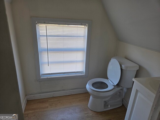 Building Photo - 41 W Main St