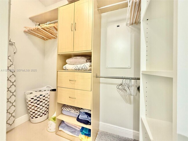 Building Photo - 1830 S Ocean Dr