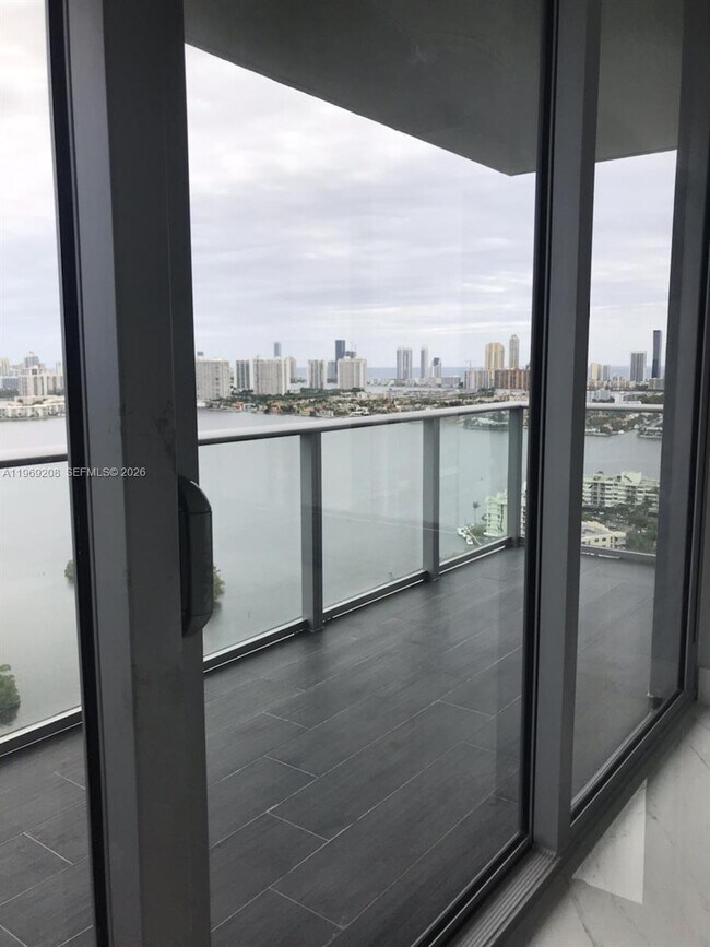 Building Photo - 16385 Biscayne Blvd